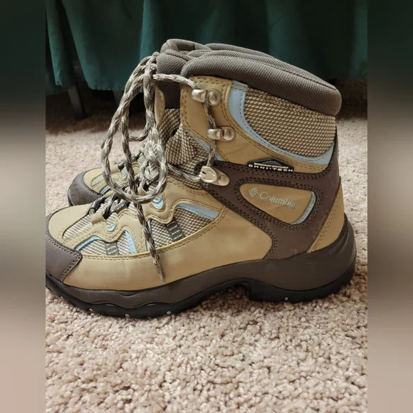 Colombia Women's Hiking Boots - Picture 3 of 6